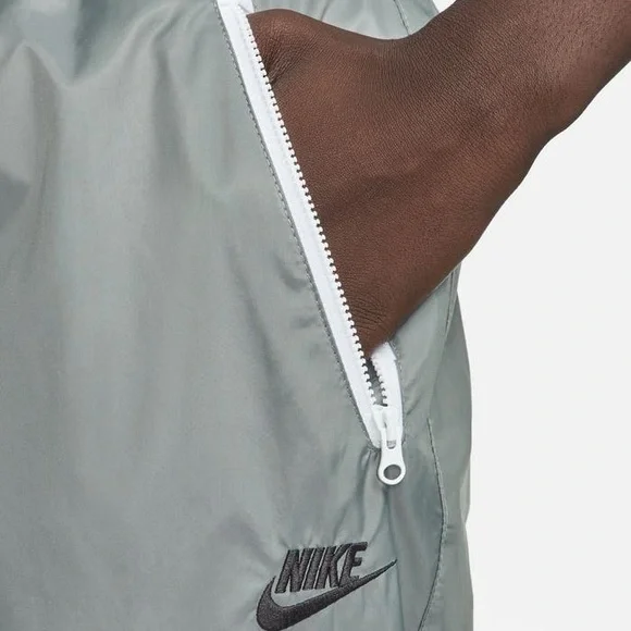*NWT* Nike Windrunner Woven Lined Pants - Picture 4 of 11